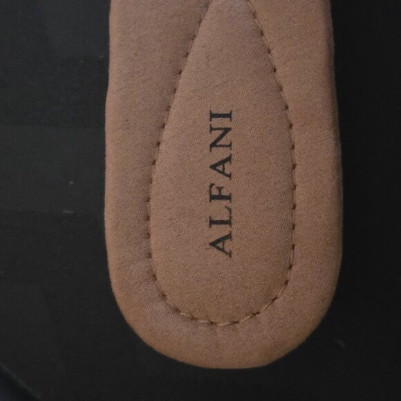 Bundle Deal--both shoes are size 7.5, stylish and in excellent condition - Picture 11 of 11